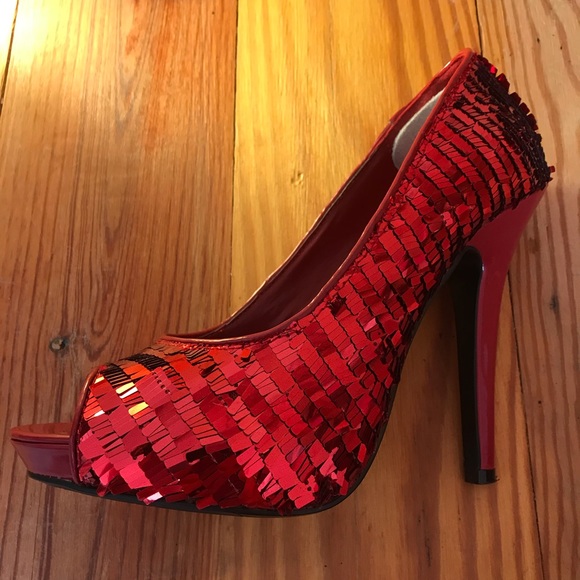 Dereon Red Fringe Sequin Heels, EUC, 7.5 - Picture 7 of 16